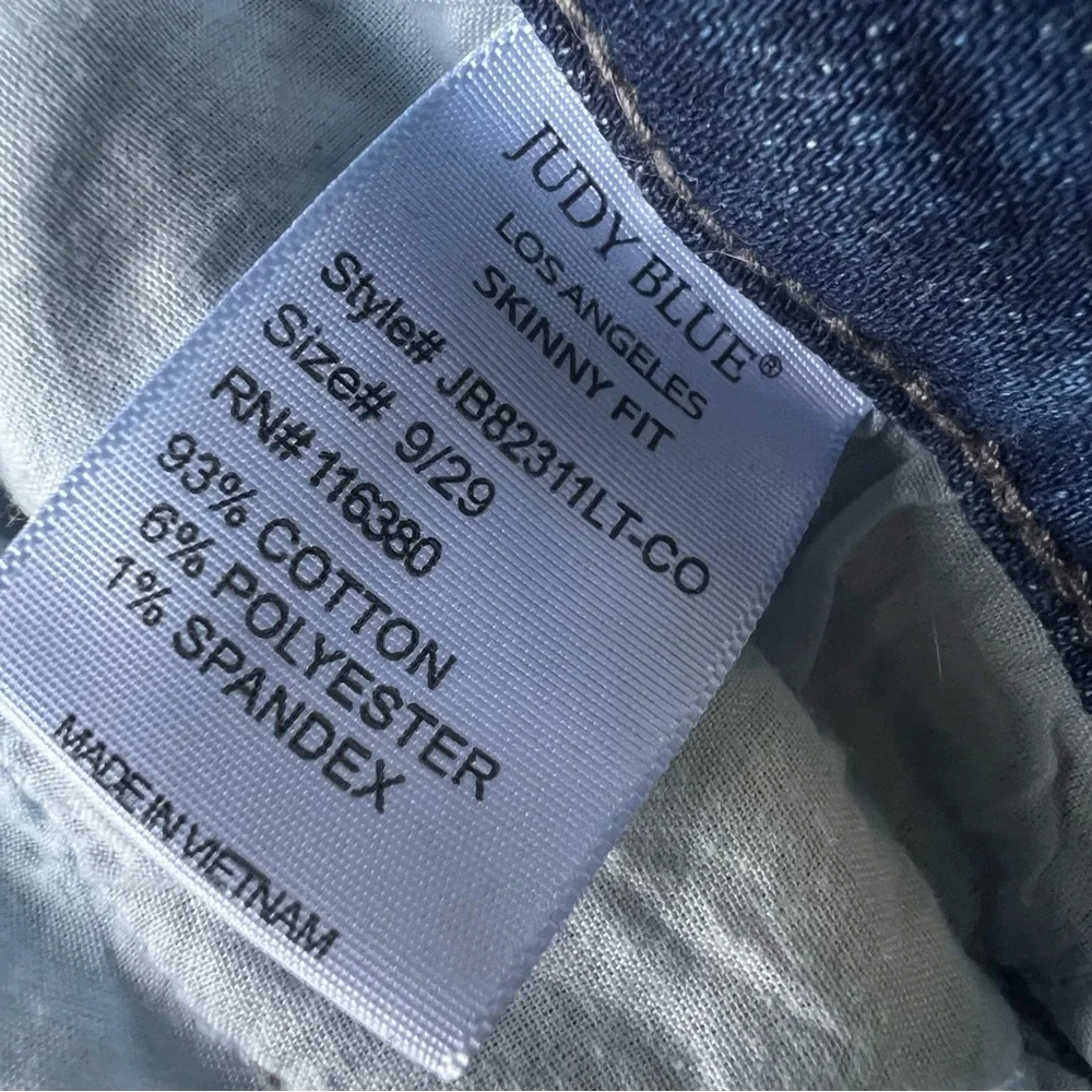 Judy Blue Women's Hi-Rise Skinny Destroyed Button-Fly Jeans Size 29‎